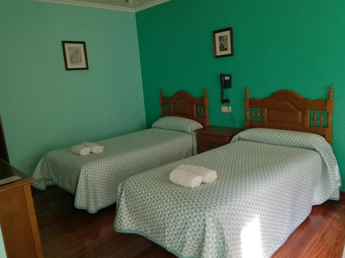 Pico Sacro I Hostal-Pension Сантьяго-де-Компостела Экстерьер фото