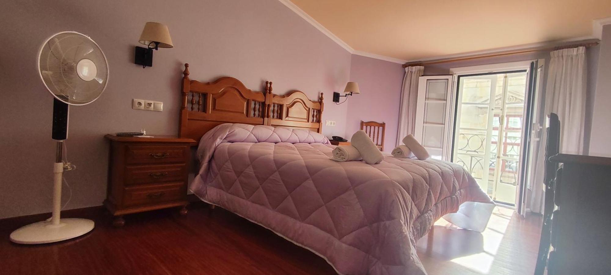 Pico Sacro I Hostal-Pension Сантьяго-де-Компостела Номер фото